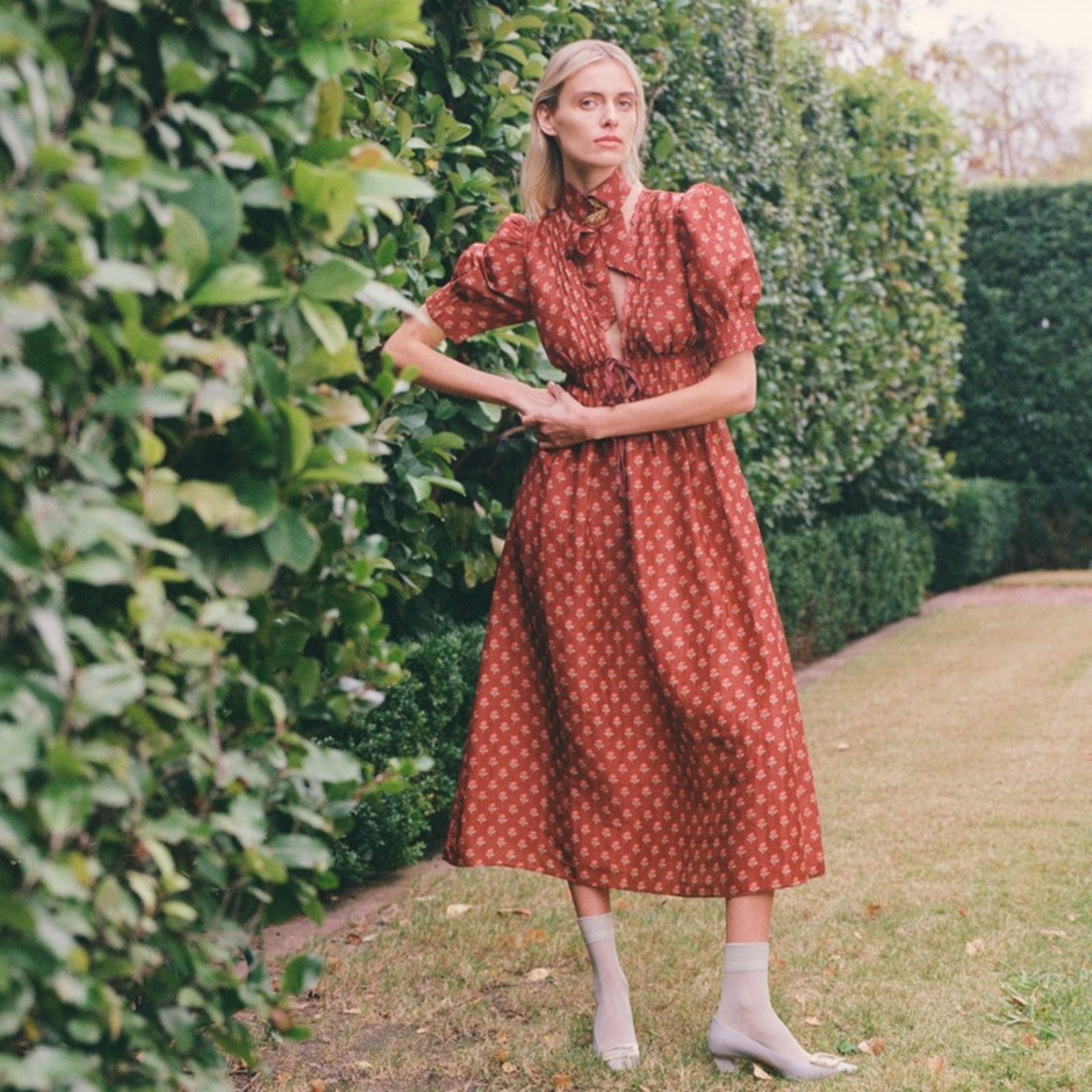 Lovaan Boehm Linen-Silk Puff-Sleeve V-Neck Midi Dress — image 2 of 8